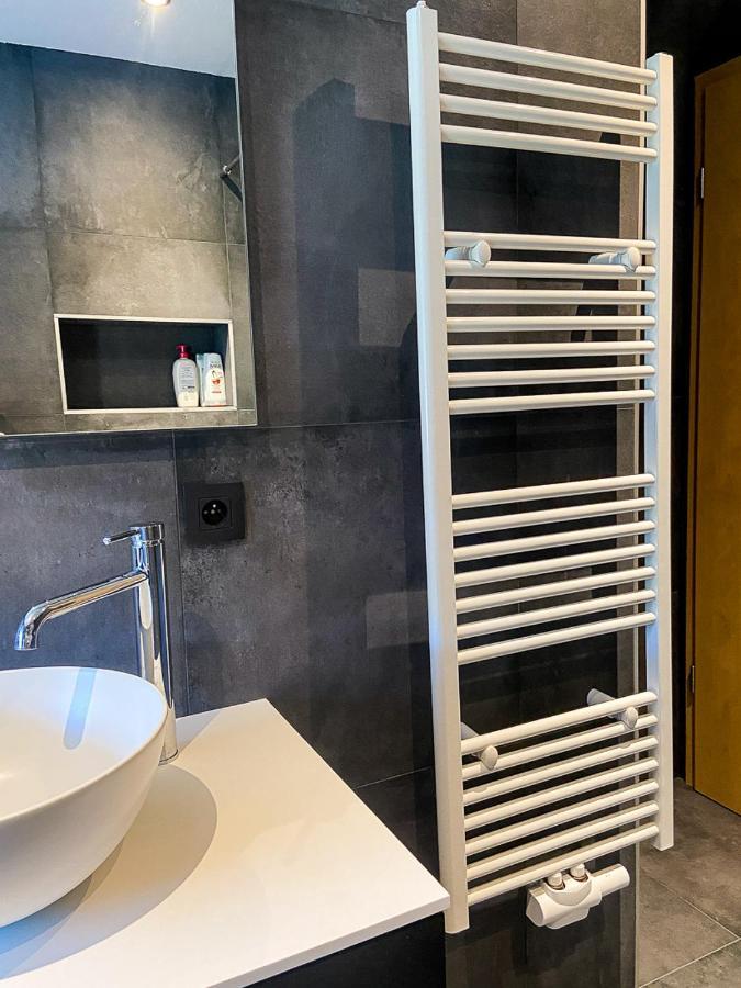 Chez Sabine Et Eric Maison Pour 6 Personnes Avec Piscine Chauffee Andenne ภายนอก รูปภาพ