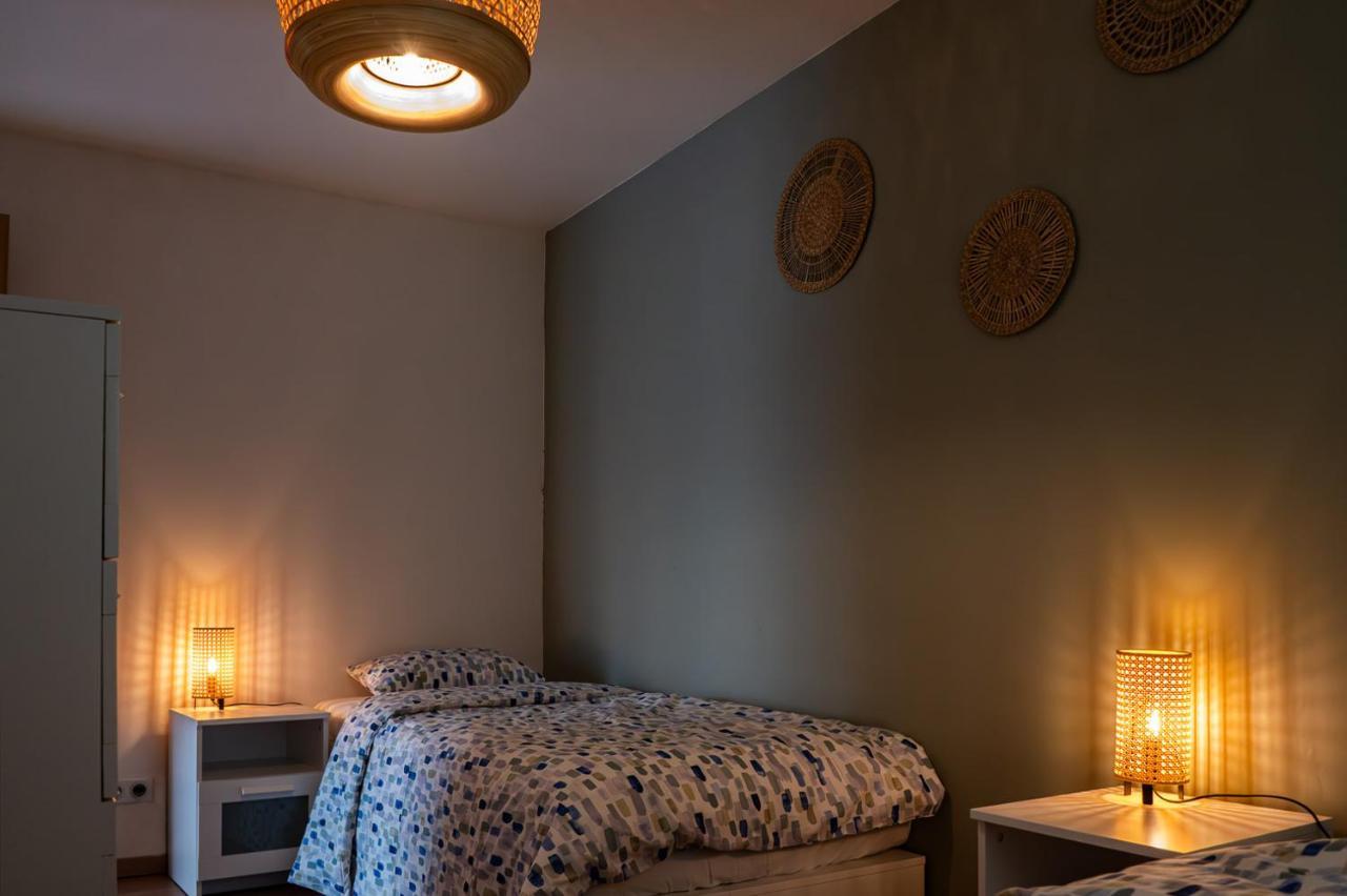 Chez Sabine Et Eric Maison Pour 6 Personnes Avec Piscine Chauffee Andenne ภายนอก รูปภาพ