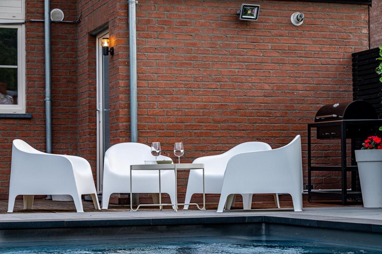 Chez Sabine Et Eric Maison Pour 6 Personnes Avec Piscine Chauffee Andenne ภายนอก รูปภาพ
